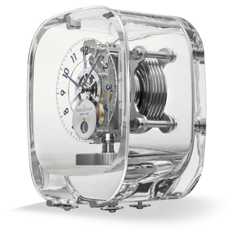 7 Luxurious, Analog Desk Clocks that You Need Now