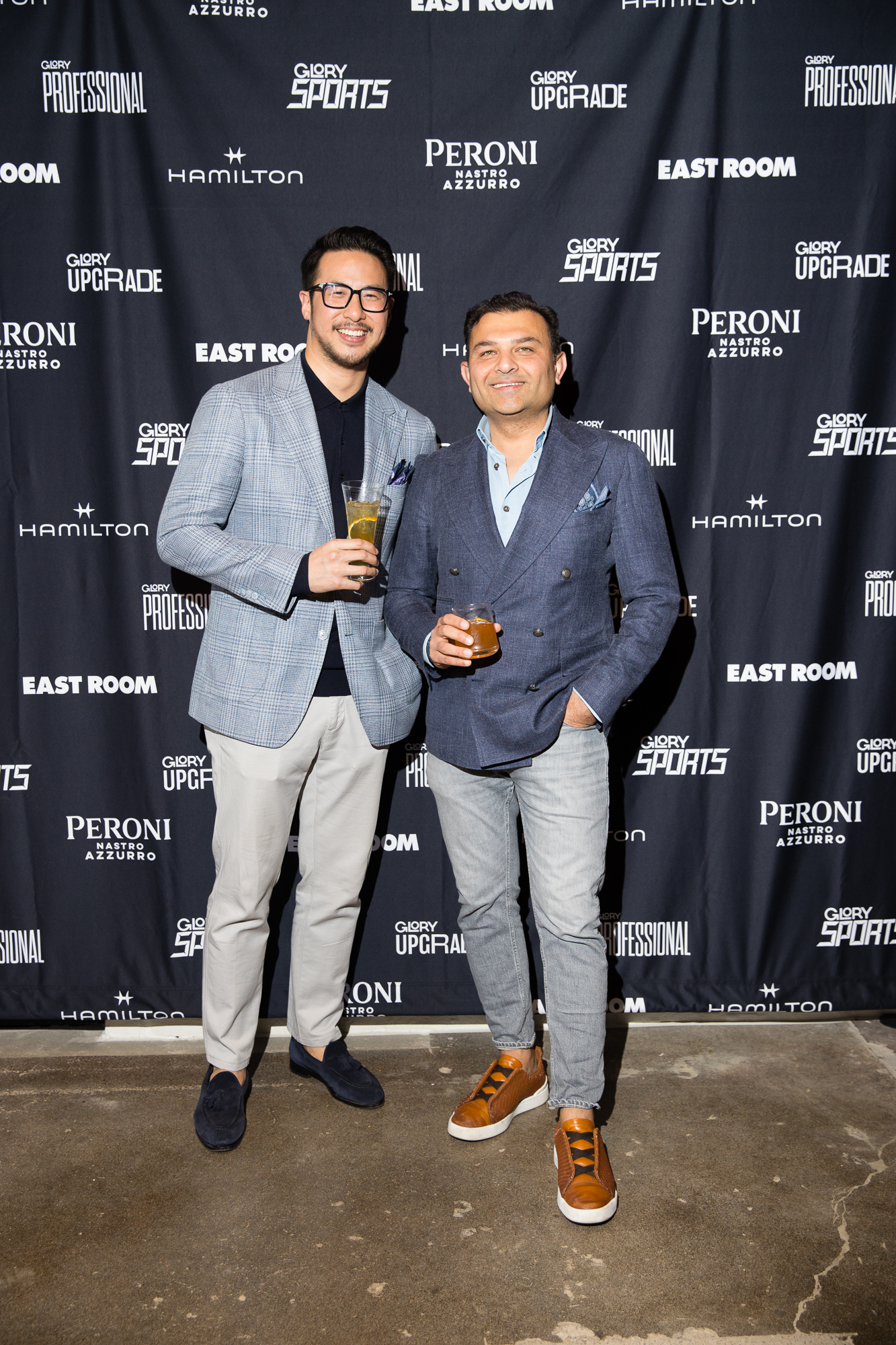 Glory 30X30 Party 249