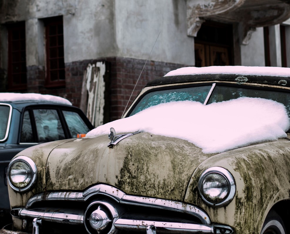 How to properly store your luxury car through the winter