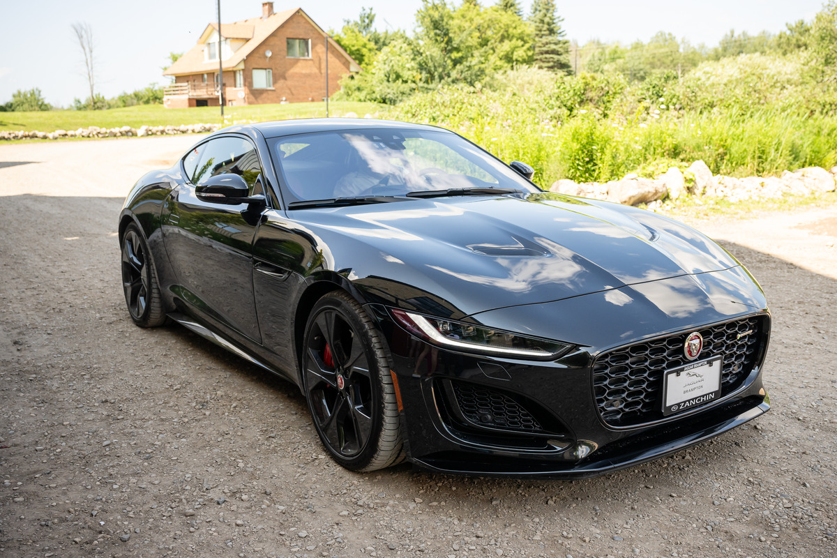 Glory Jaguar Vine Dine 1