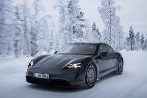 Porche braving the winter conditions